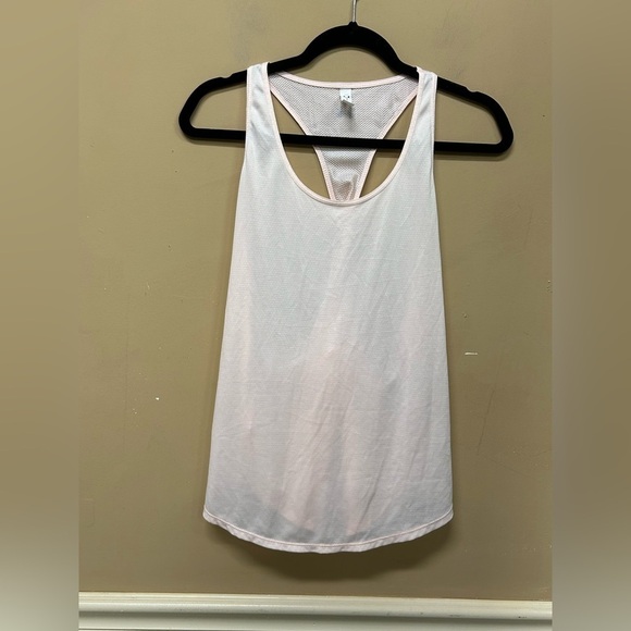 Under Armour Vent Tech Light Pink Women’s Athletic Tank Top Size Large - Picture 1 of 6